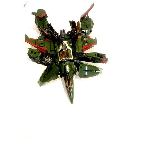 Hasbro Transformers Legacy Evolution - Prime Universe Skyquake Action Figure - Picture 5 of 11